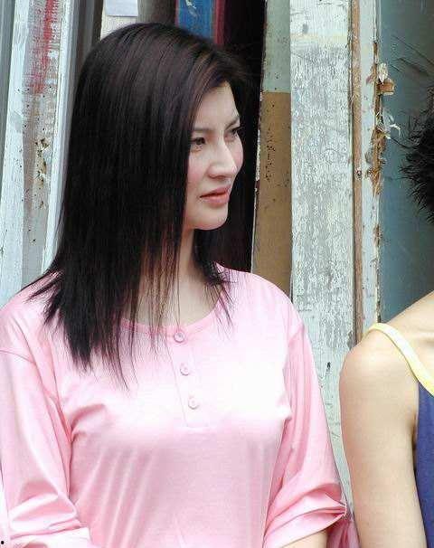 嘉欣爆料挨打视频,事件始末及网友热议 第3张 嘉欣爆料挨打视频,事件始末及网友热议 第3张